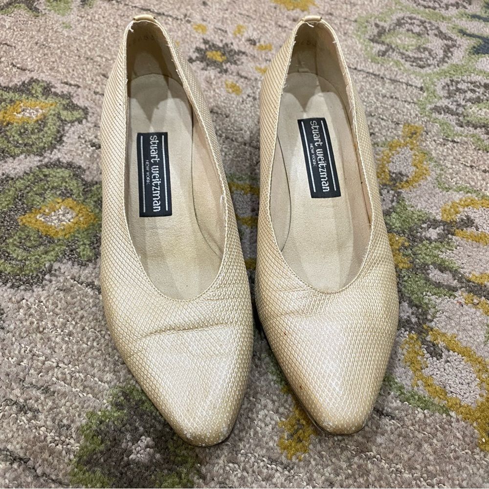 Stuart Weitzman Metallic Champagne Pointed Toe Flats